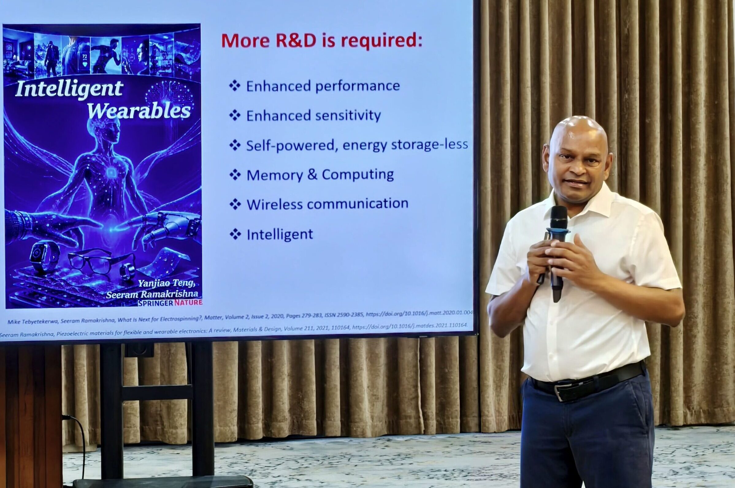 World-Renowned Materials Scientist Academician Seeram Ramakrishna discusses the Future of Intelligent Wearables at VinUniversity